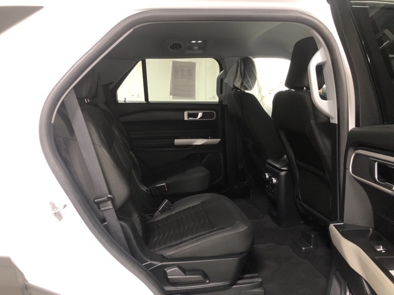 2021 Ford Explorer XLT Sport photo 9