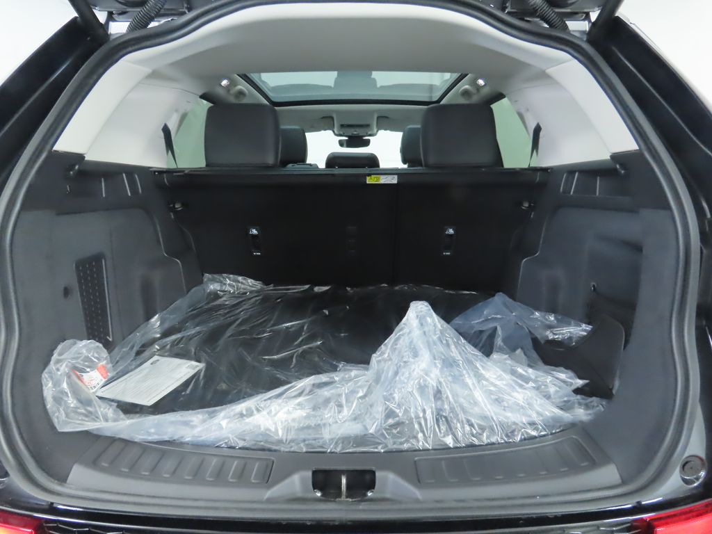 2025 Land Rover Discovery Sport S photo 22