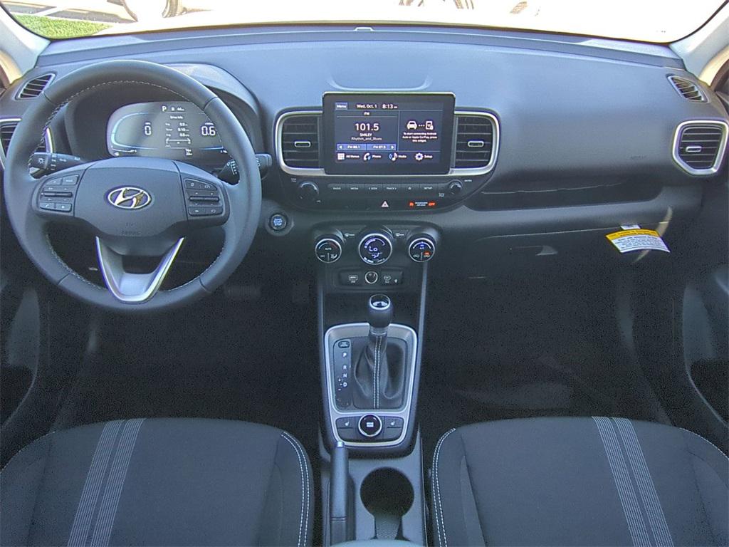 2026 Hyundai Venue SEL photo 14