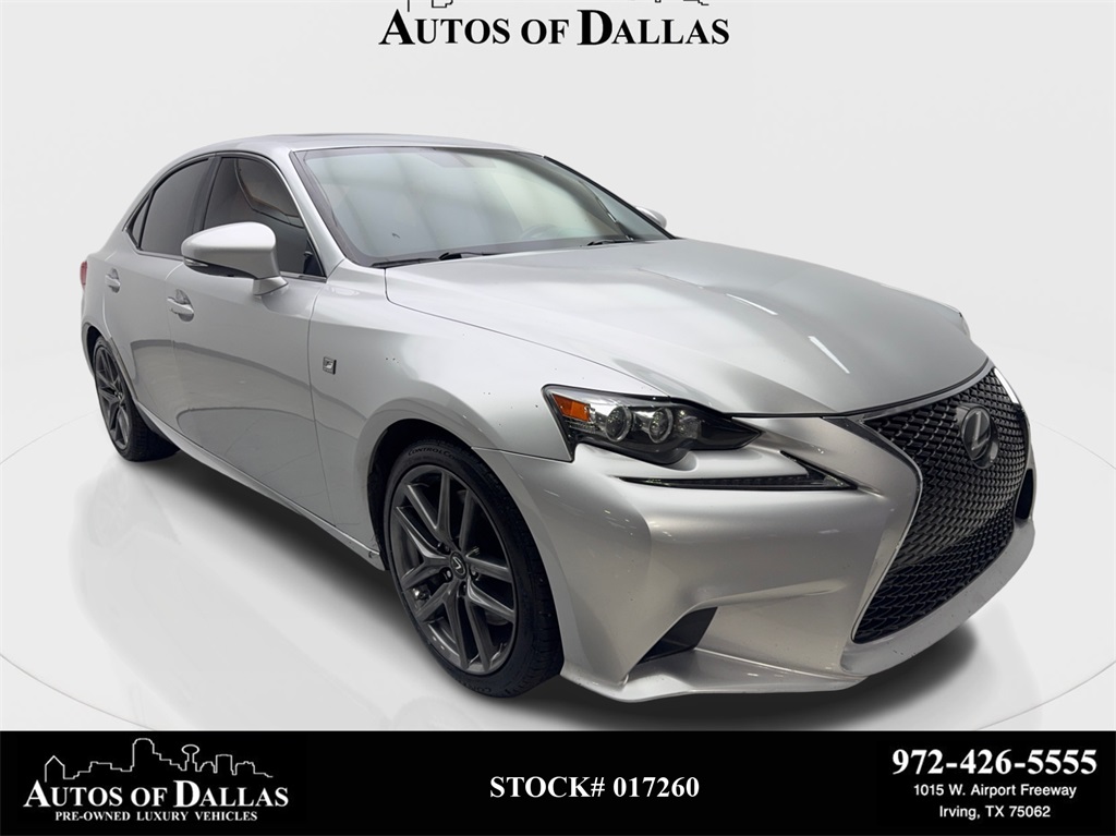 2016 Lexus IS 200t's photo
