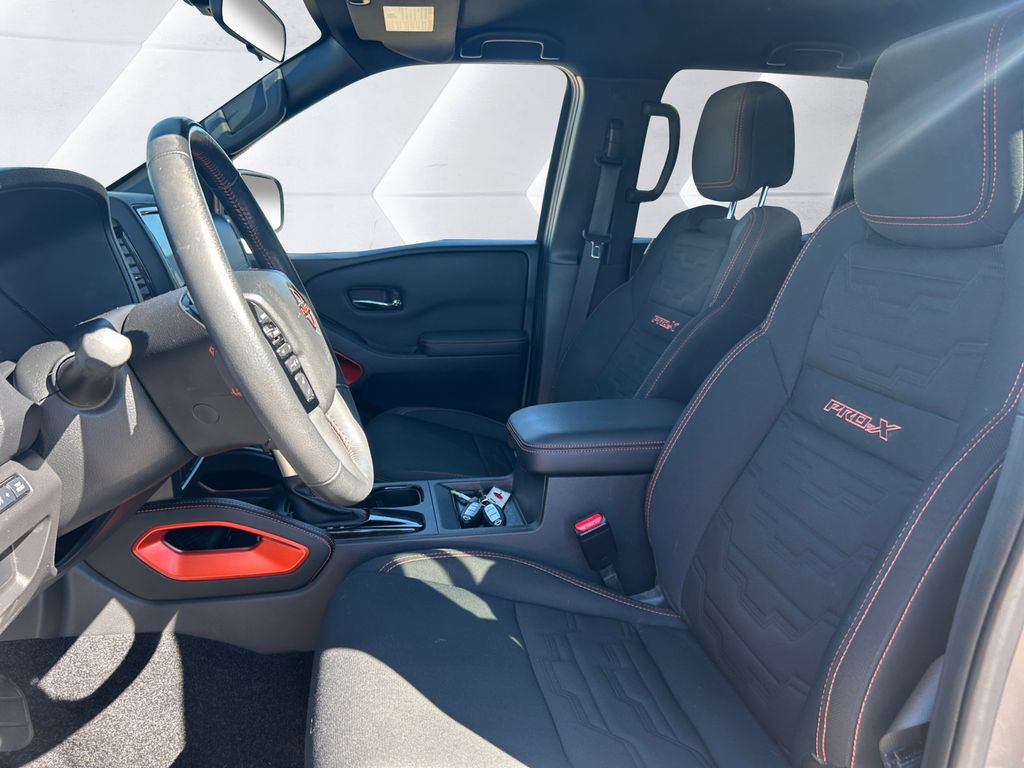 2024 Nissan Frontier PRO-X photo 7