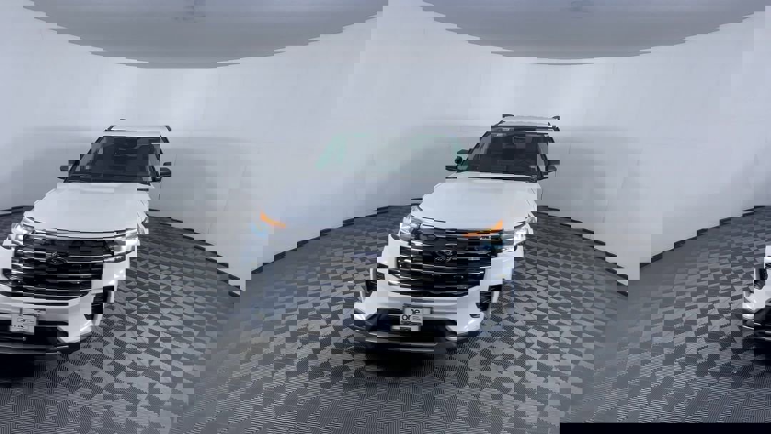 2026 Ford Explorer photo 3