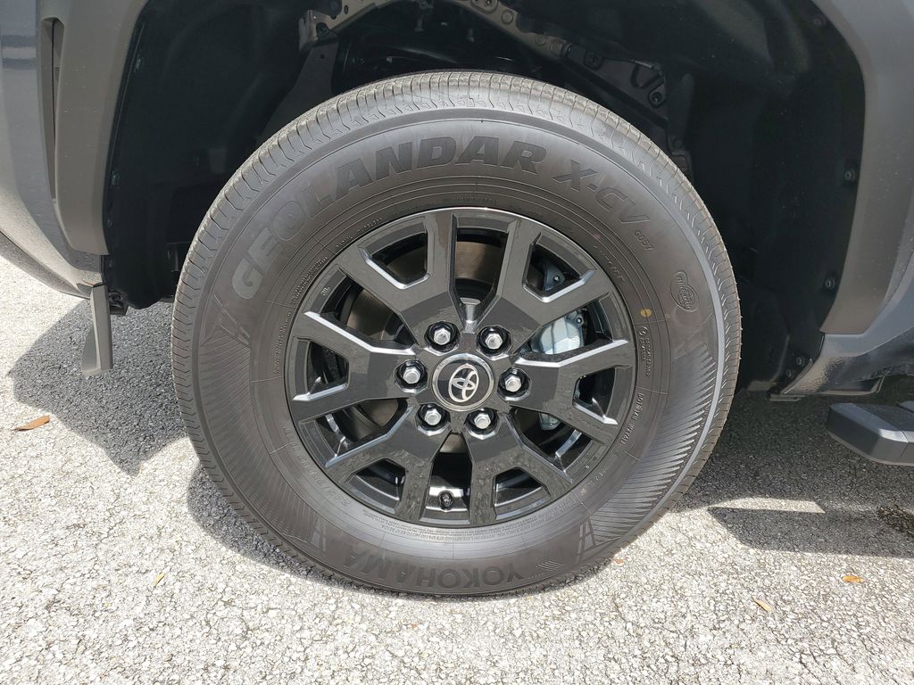 2025 Toyota 4Runner SR5 photo 9
