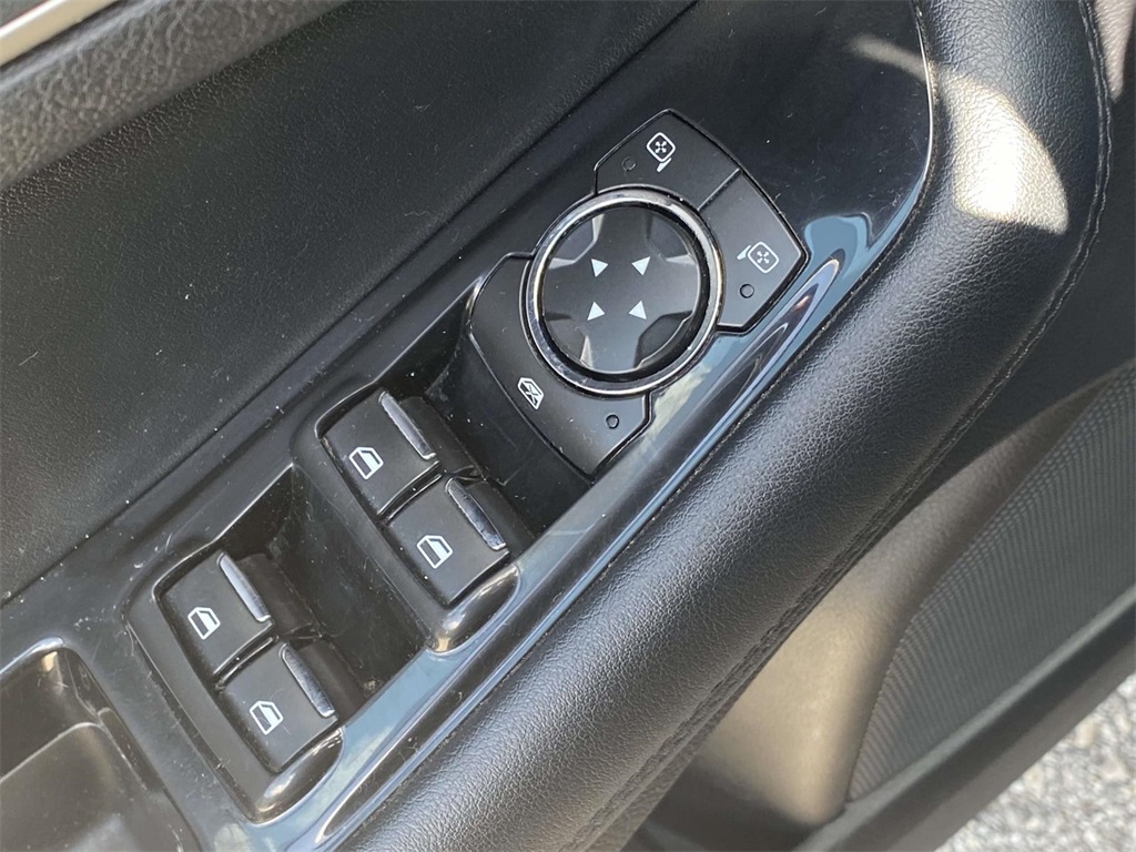 2020 Ford Edge SEL photo 13