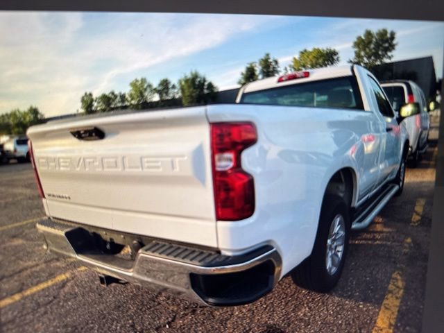 2024 Chevrolet Silverado 1500 photo 2