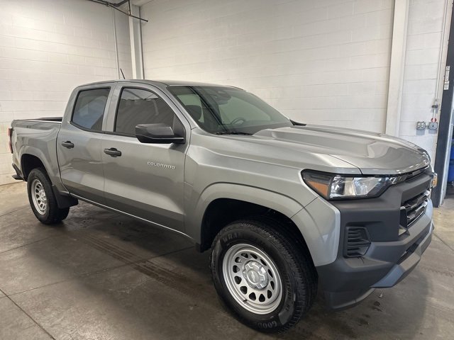 2025 Chevrolet Colorado Work Truck photo 3