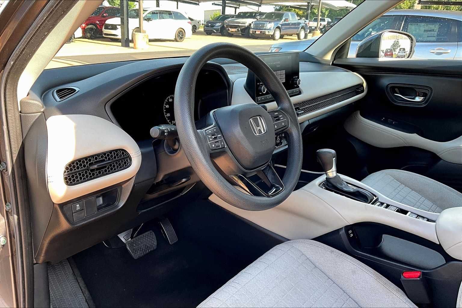 2024 Honda HR-V LX photo 14