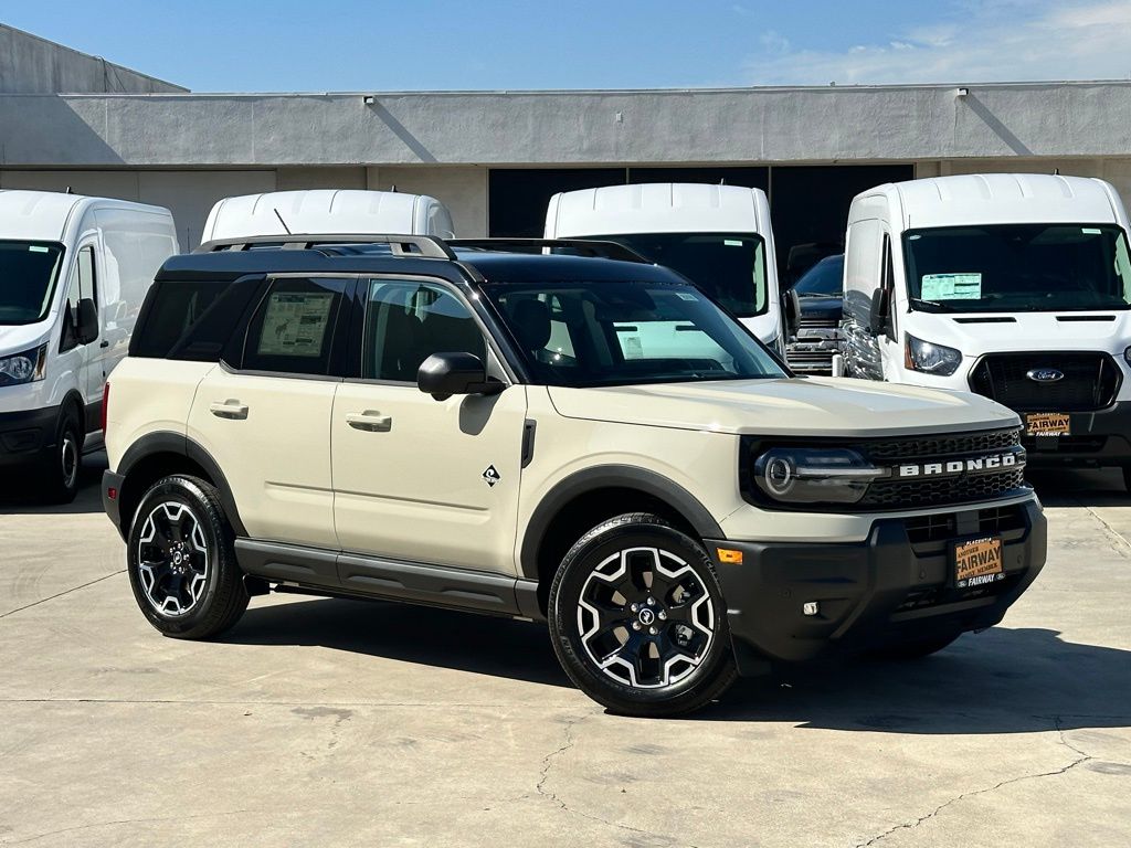 2025 Ford Bronco Sport Outer Banks's photo