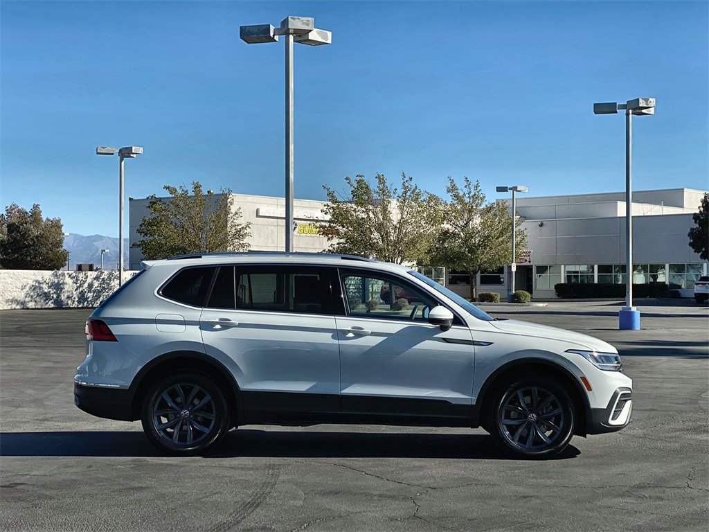 2022 Volkswagen Tiguan SE photo 4