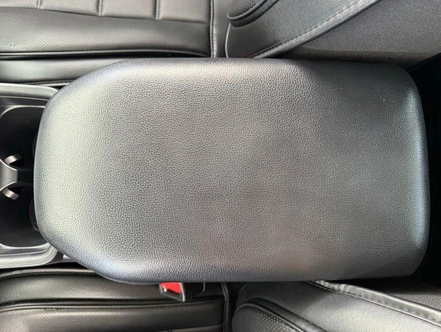 2019 Toyota RAV4 LE photo 35