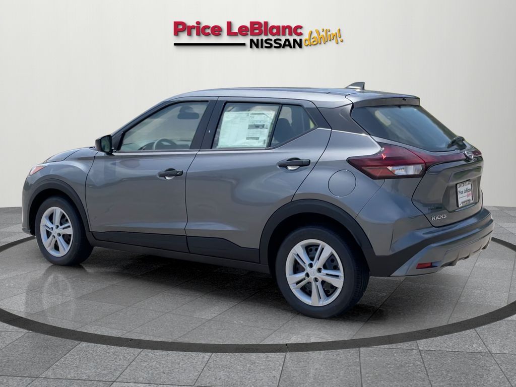 2025 Nissan Kicks Play S photo 4