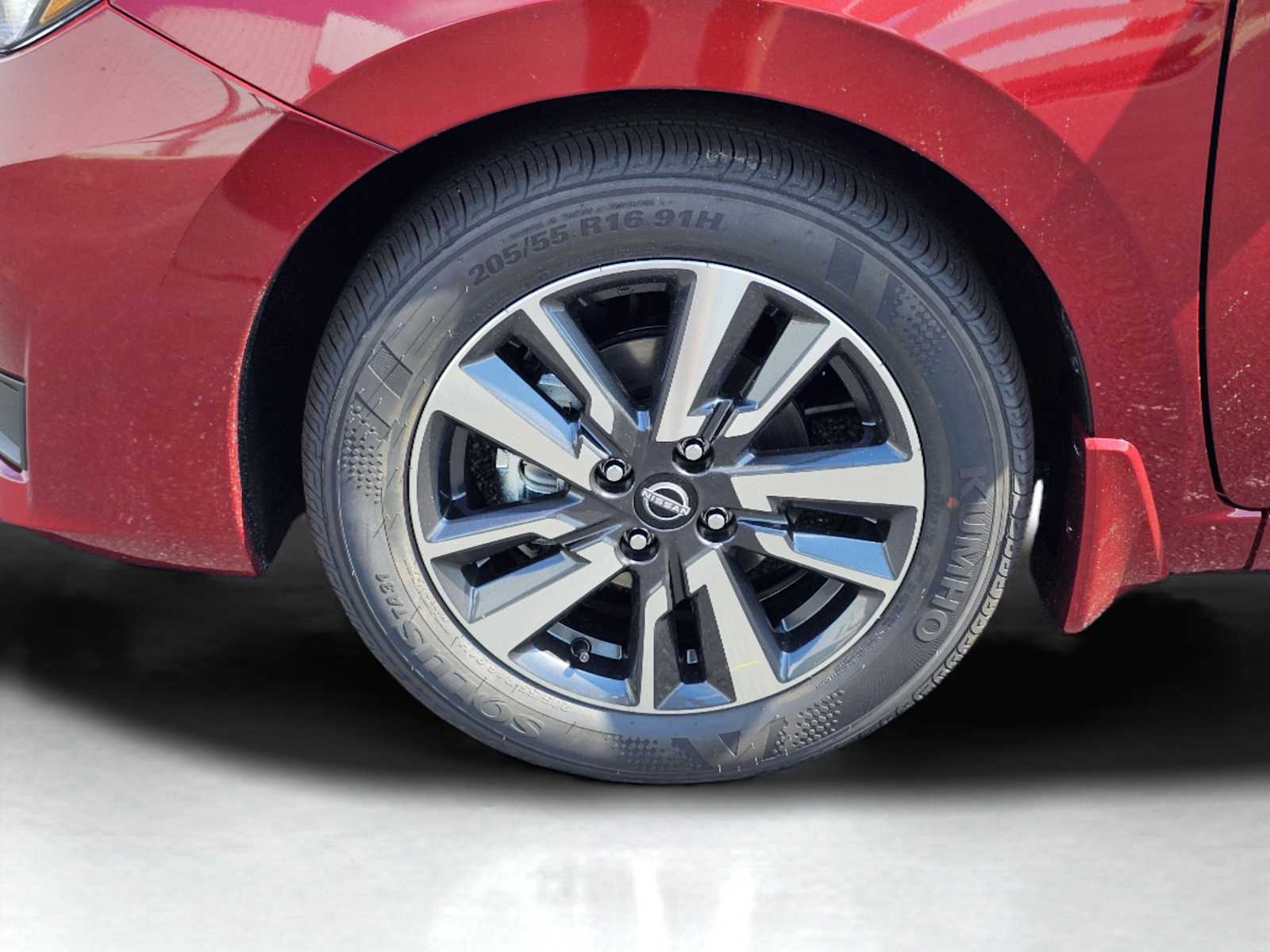 2025 Nissan Versa SV photo 6