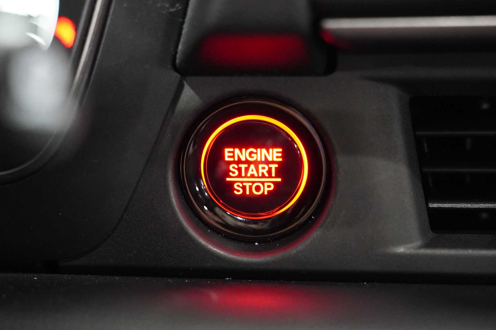 2024 Honda Pilot TrailSport photo 18