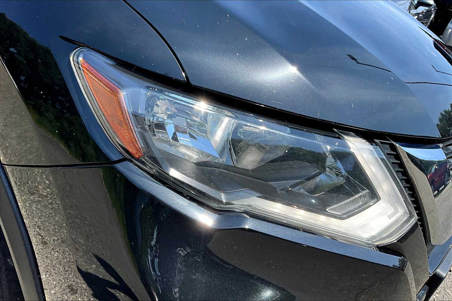 2017 Nissan Rogue SL photo 24