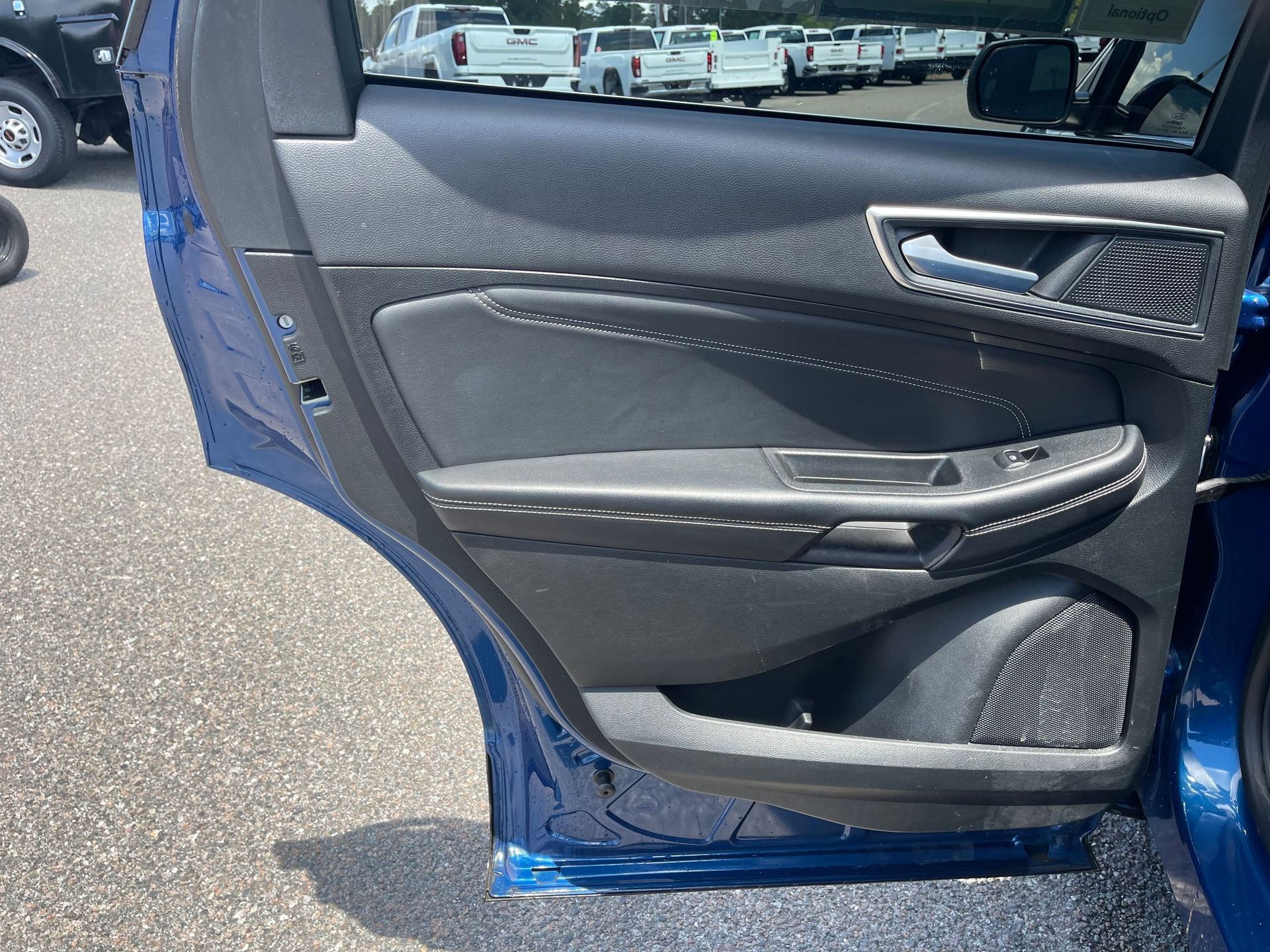 2024 Ford Edge Titanium photo 19