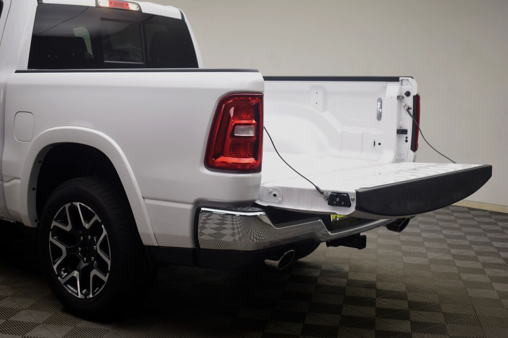 2025 Ram 1500 Laramie photo 7