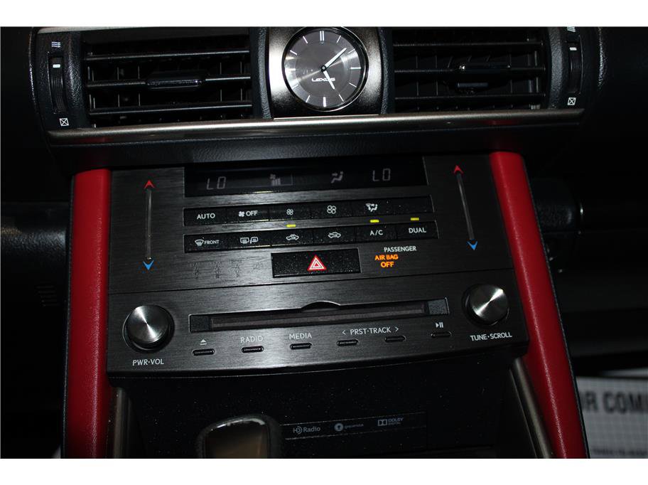 2019 Lexus IS 300 photo 31