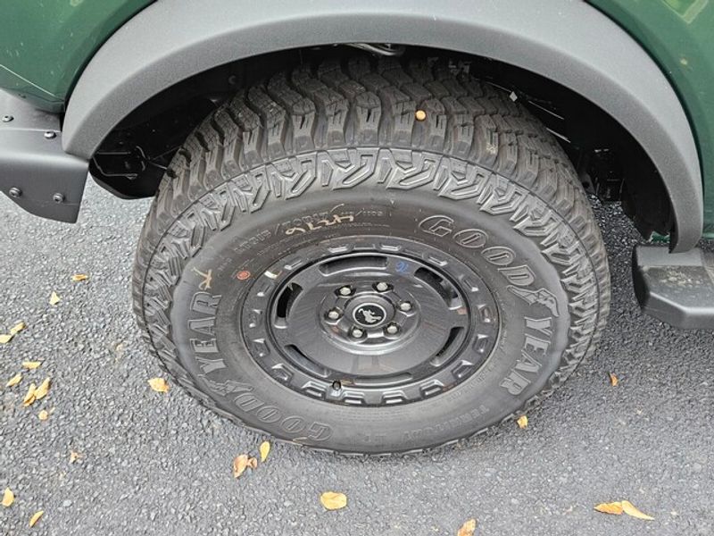 2024 Ford Bronco Outer Banks photo 16