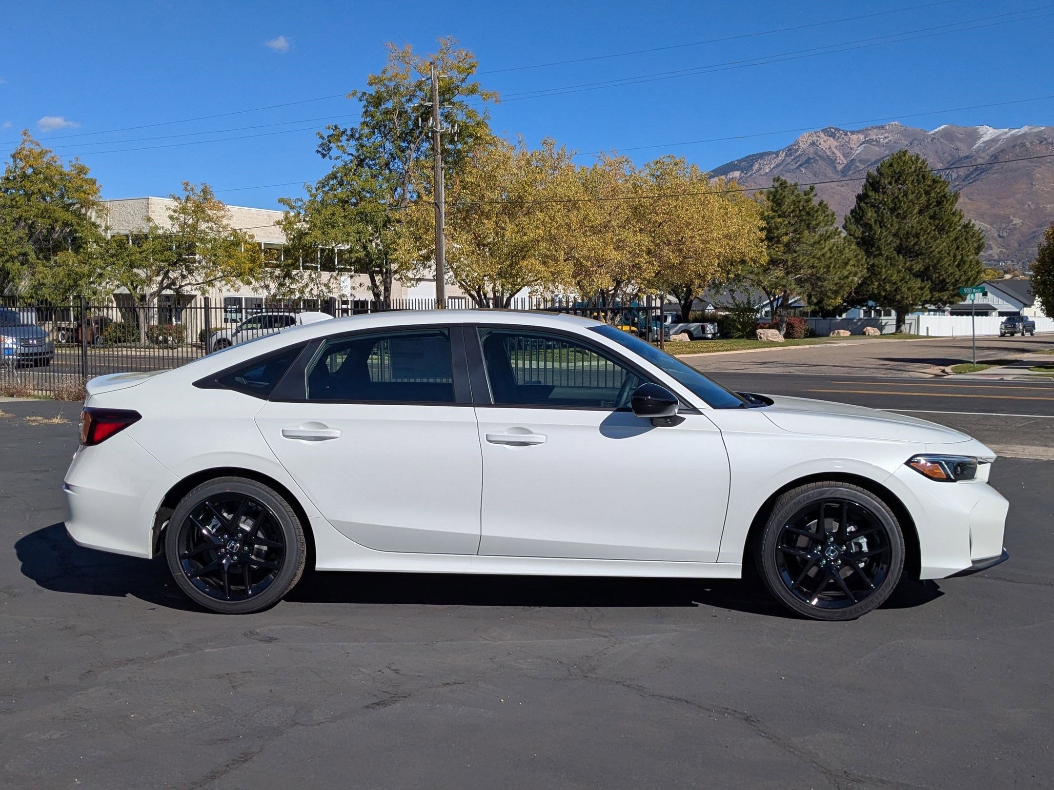 2026 Honda Civic Sport Hybrid photo 2