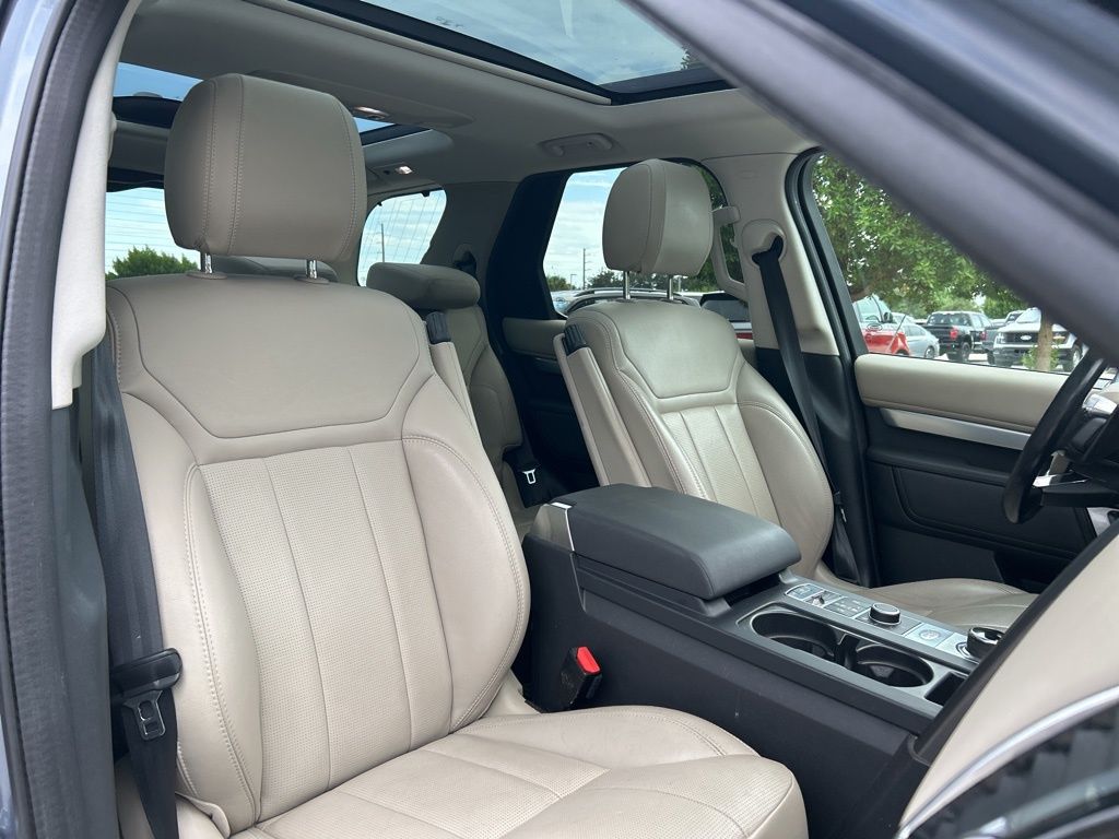 2020 Land Rover Discovery Landmark photo 37