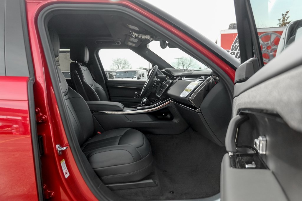 New 2024 Land Rover Range Rover Sport Dynamic SE SUV in Schaumburg