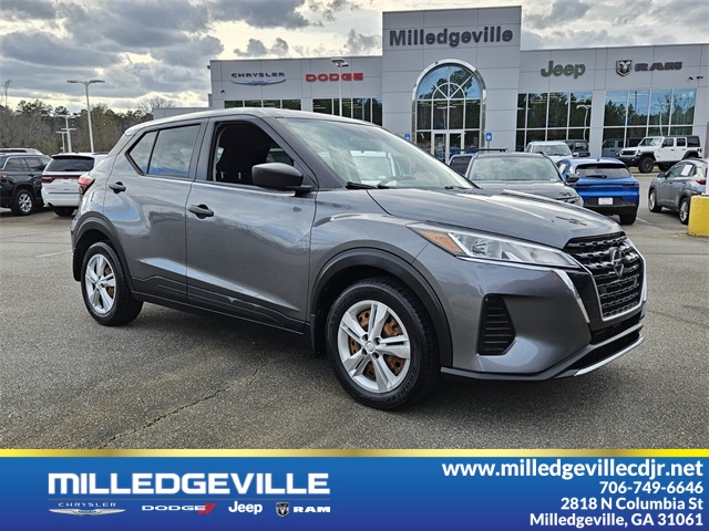 2021 Nissan Kicks S's photo