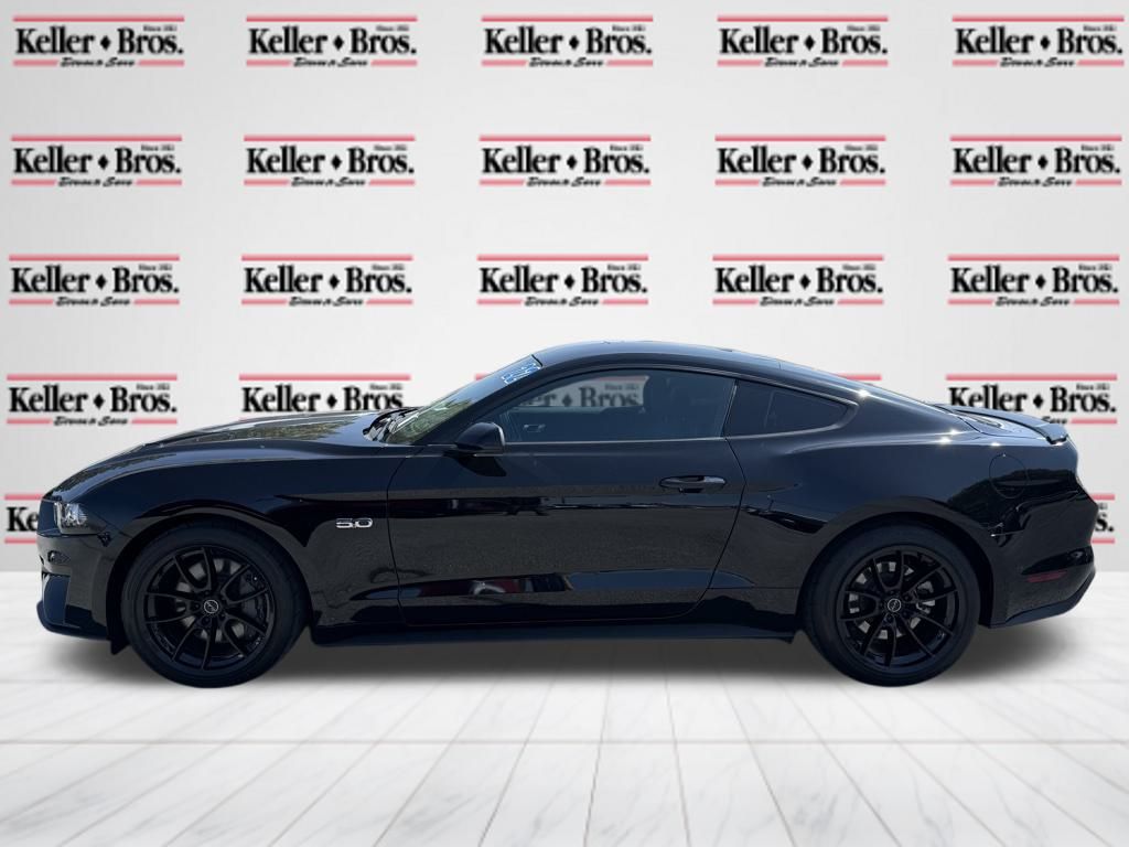 2022 Ford Mustang GT photo 2