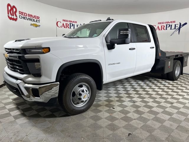 2025 Chevrolet Silverado 3500HD Work Truck photo 3