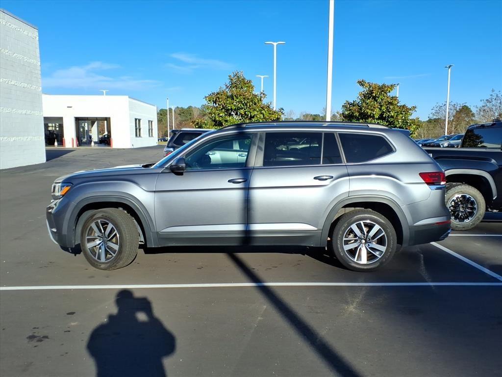 2023 Volkswagen Atlas SE photo 2