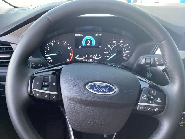 2022 Ford Escape SE photo 25