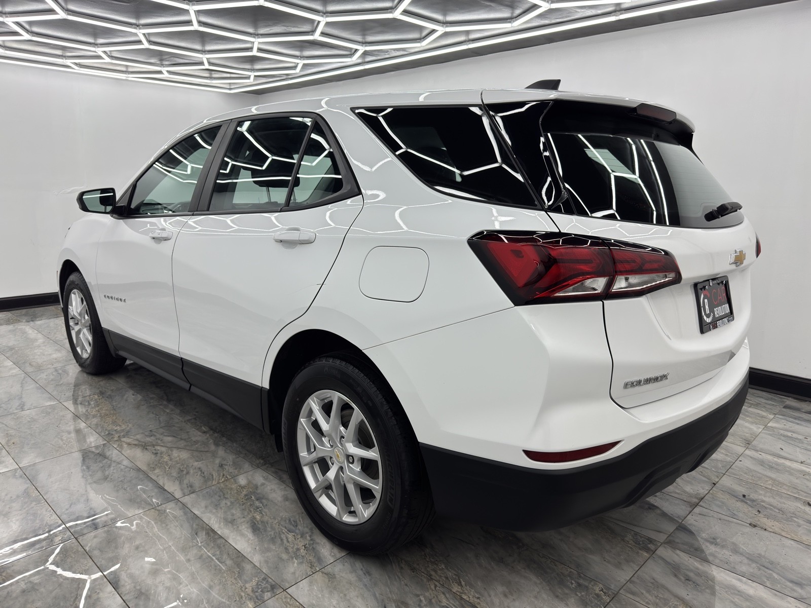 2022 Chevrolet Equinox LS photo 3