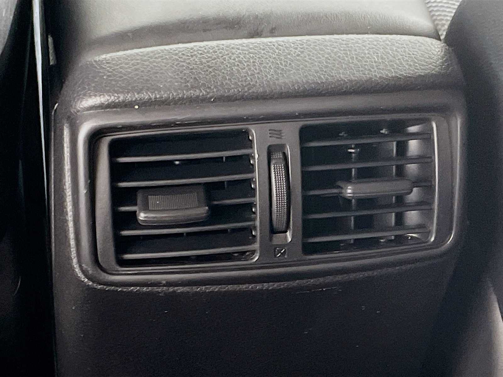 2022 Nissan Rogue Sport SV photo 23
