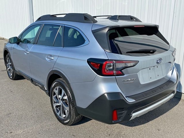 2022 Subaru Outback Limited photo 4