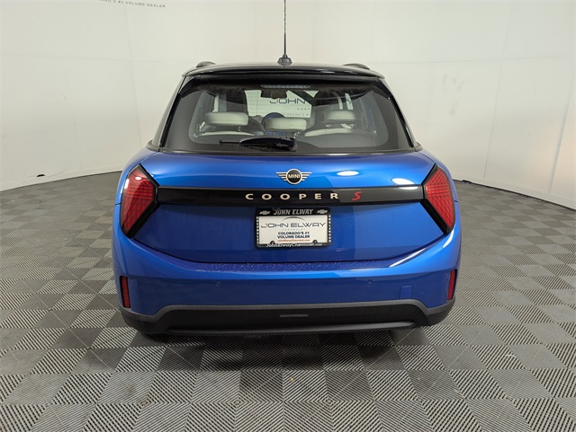2025 Mini Cooper 4 Door Hardtop S Iconic photo 4