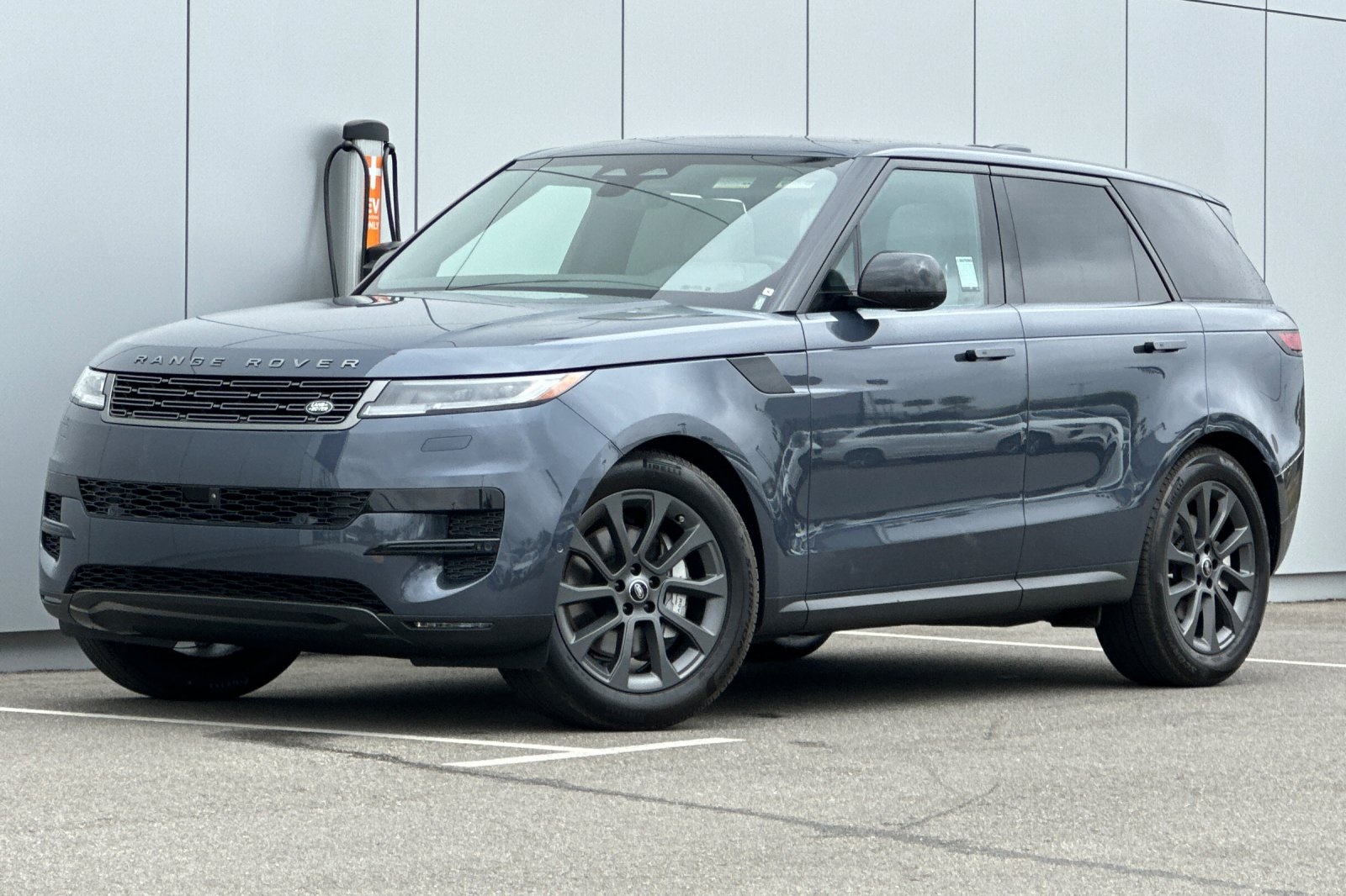 2025 Land Rover Range Rover Sport P360 S photo 2