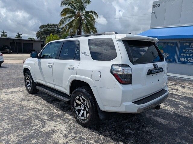 2020 Toyota 4Runner TRD Premium photo 3