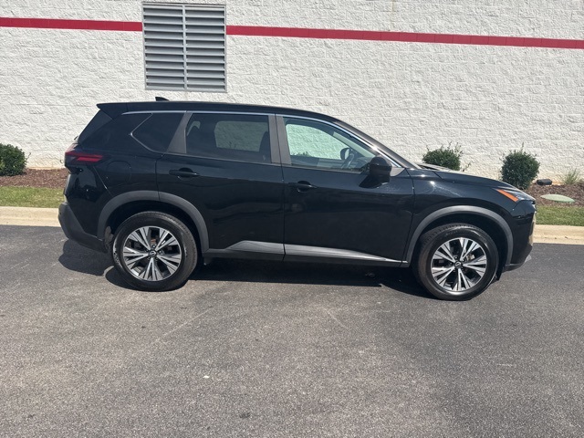 2023 Nissan Rogue SV photo 3