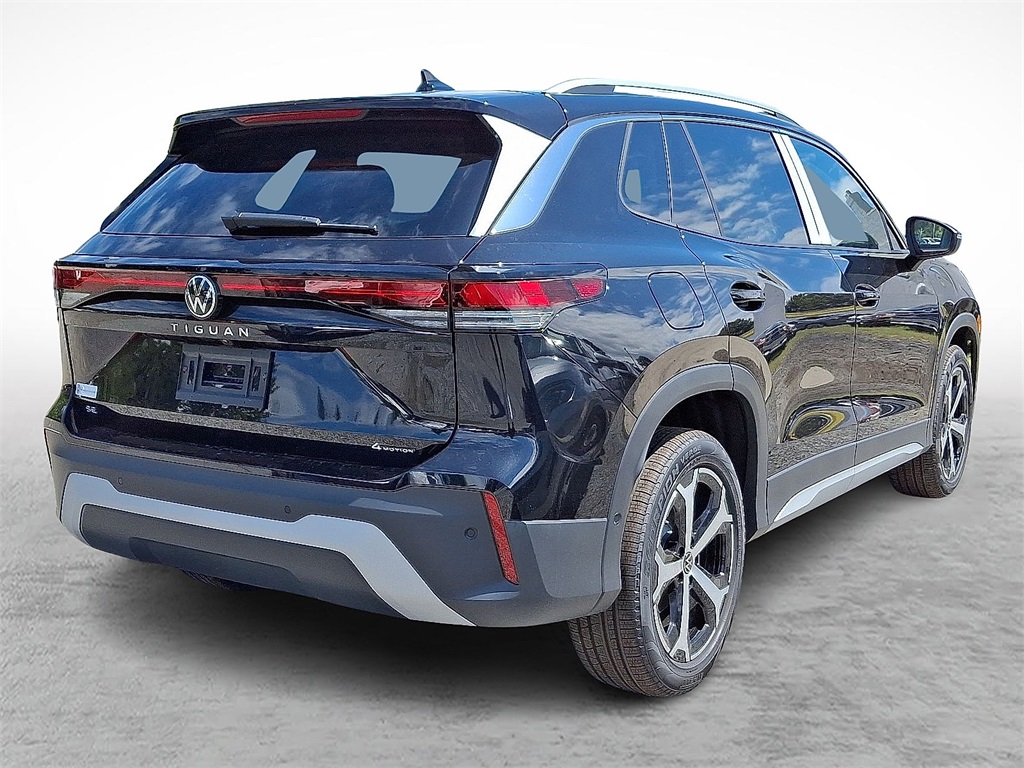 2025 Volkswagen Tiguan SE photo 4