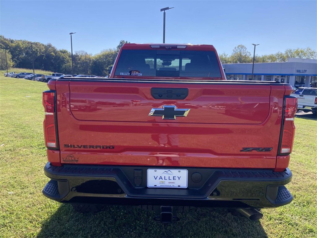 2026 Chevrolet Silverado 2500HD ZR2 photo 4