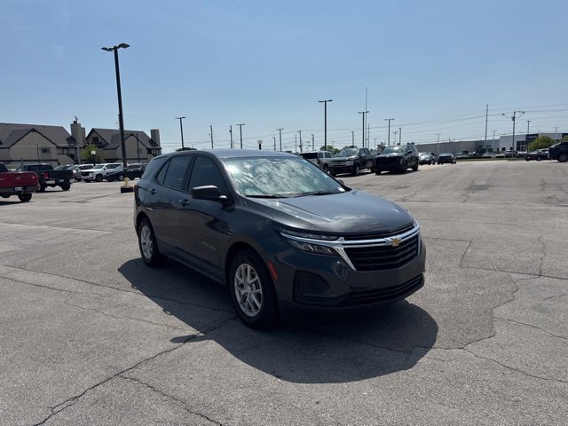 2022 Chevrolet Equinox LS photo 3
