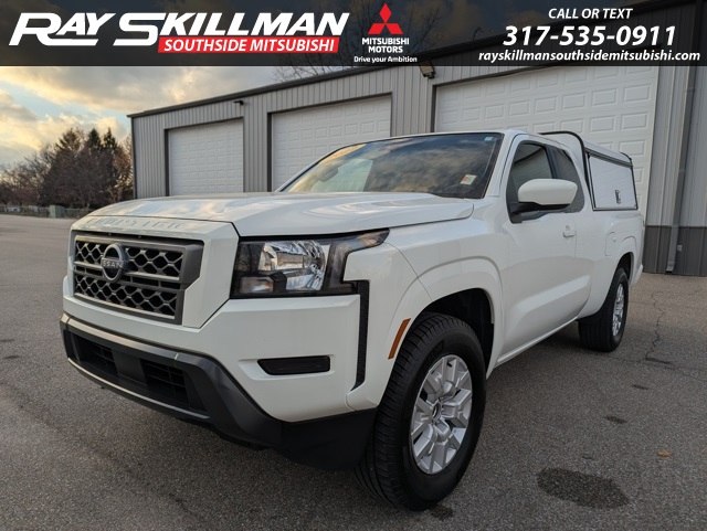 2022 Nissan Frontier SV's photo