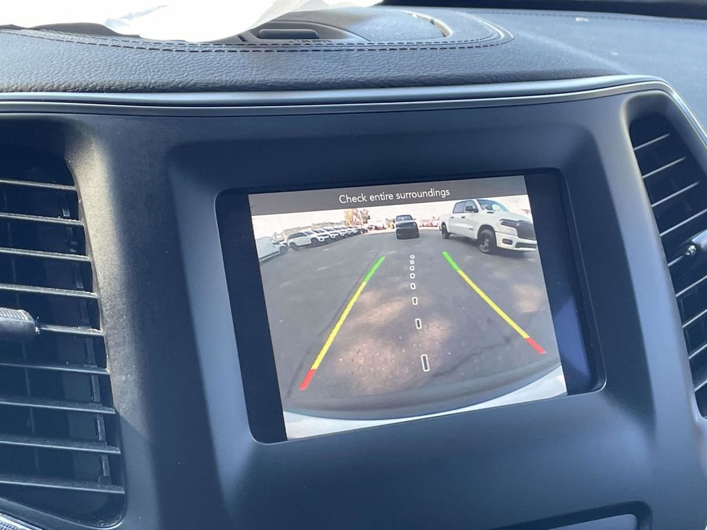 2019 Jeep Cherokee Latitude photo 35