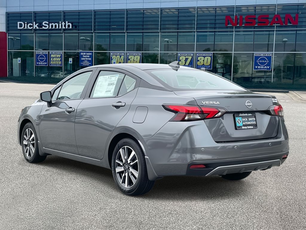 2025 Nissan Versa SV photo 4