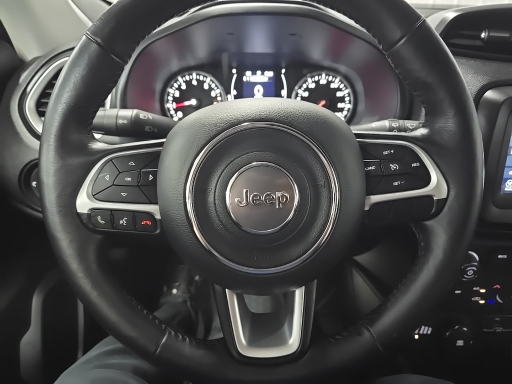 2020 Jeep Renegade Latitude photo 19