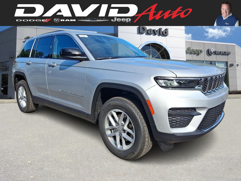 2025 Jeep Grand Cherokee Laredo's photo
