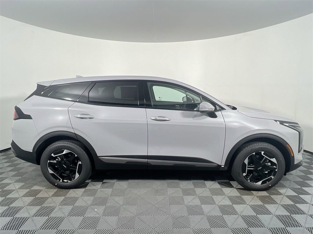 2026 Kia Sportage Hybrid S photo 2