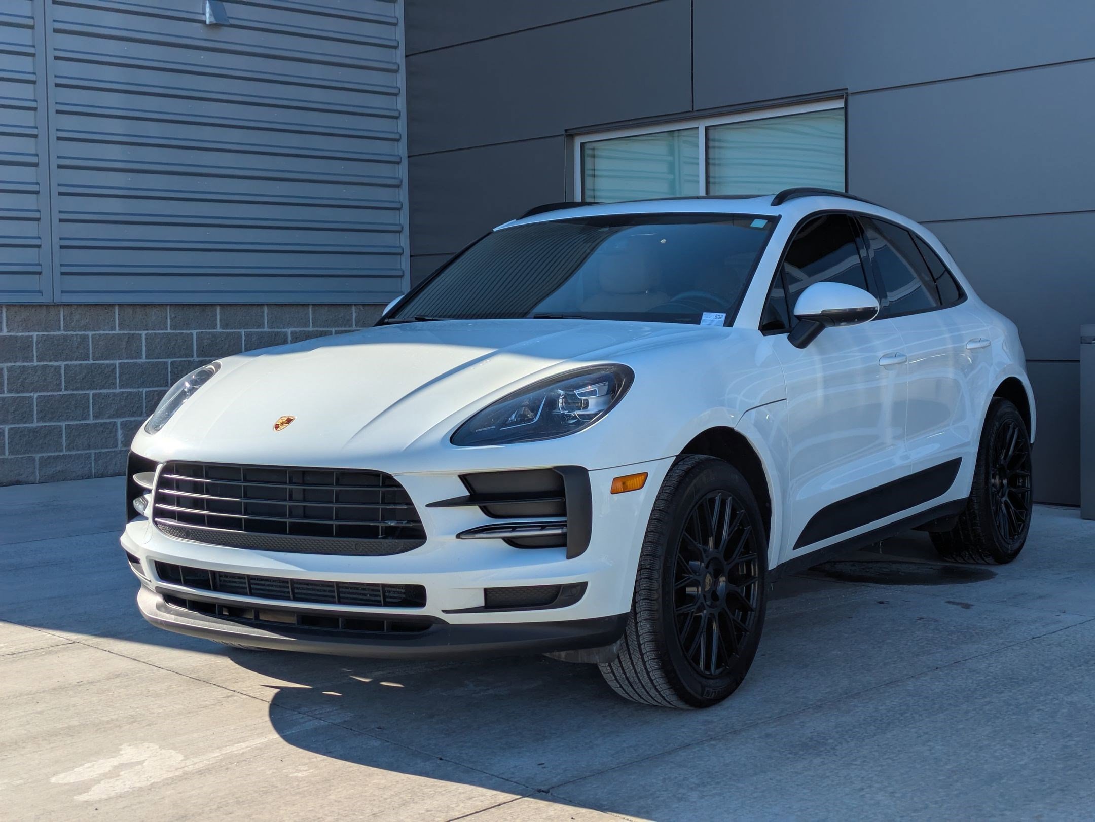 2020 Porsche Macan Base's photo