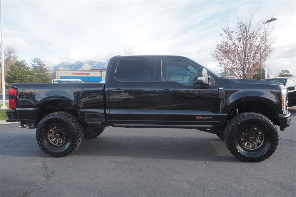 2023 Ford F-250 Lariat Tremor photo 4