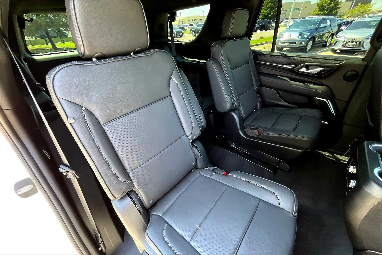 2024 Gmc Yukon Denali photo 16