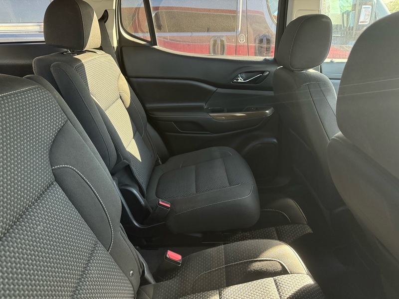 2020 Gmc Acadia SLE photo 4